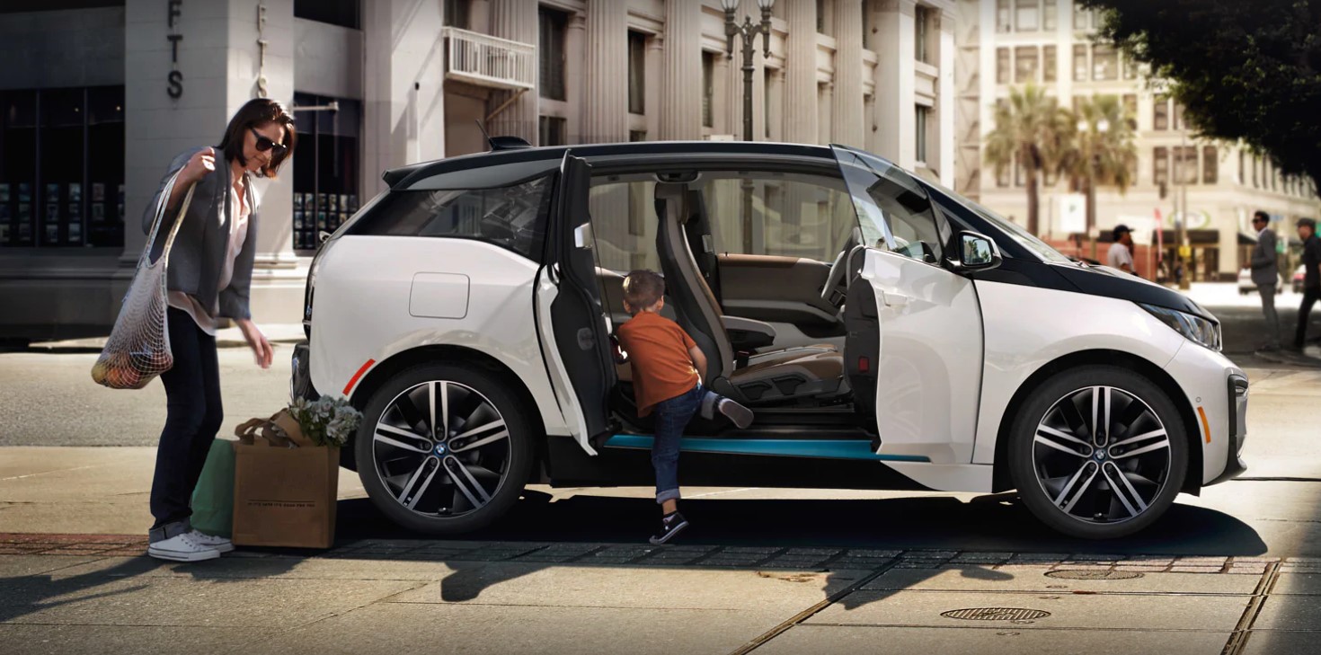 2019 BMW i3 Front White Exterior 2019 BMW i3 Front White Exterior